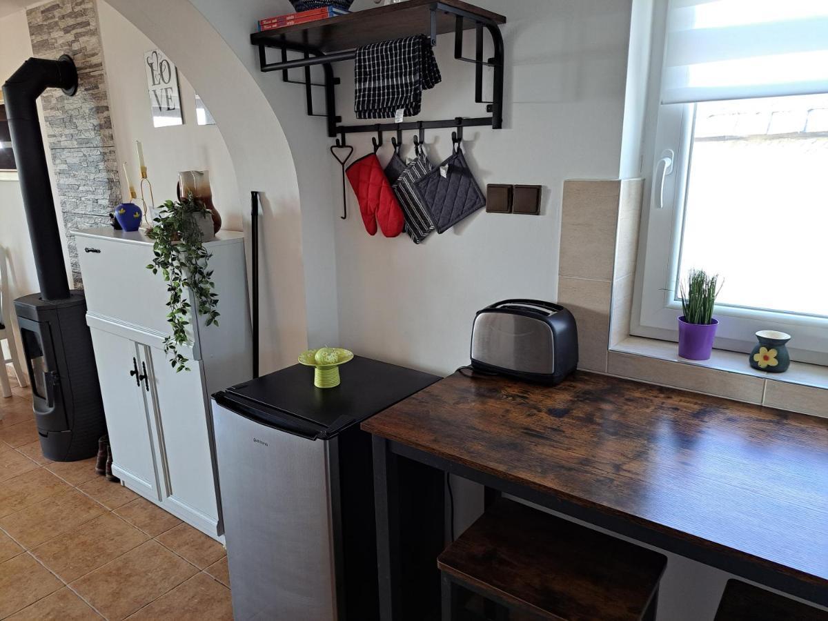 Grapeline Guesthouse Chotin Eksteriør billede
