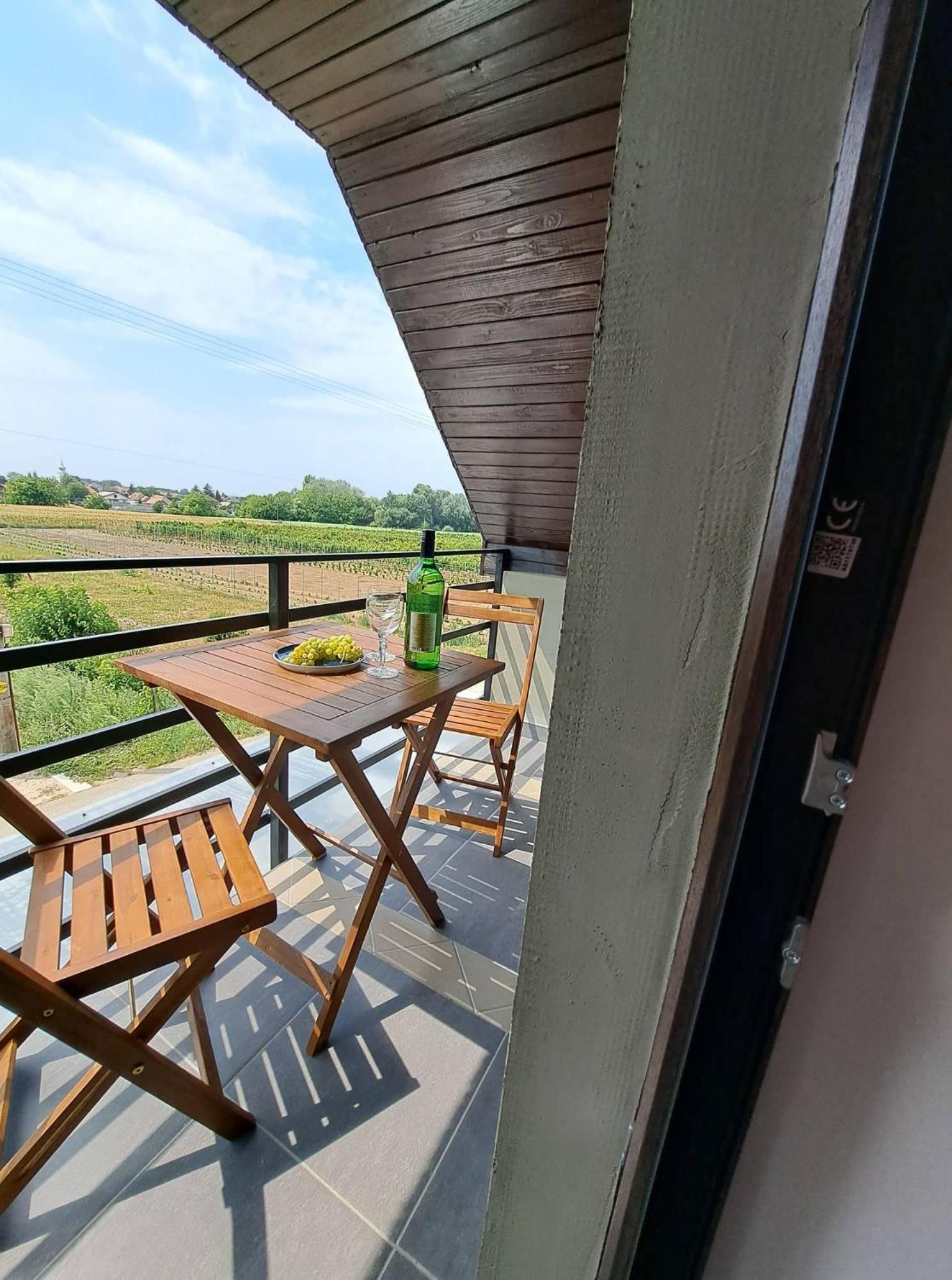 Grapeline Guesthouse Chotin Eksteriør billede